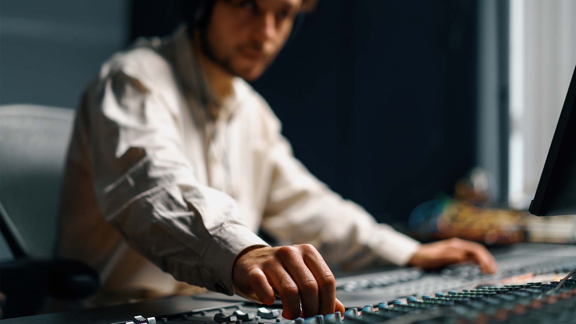 audio mixer